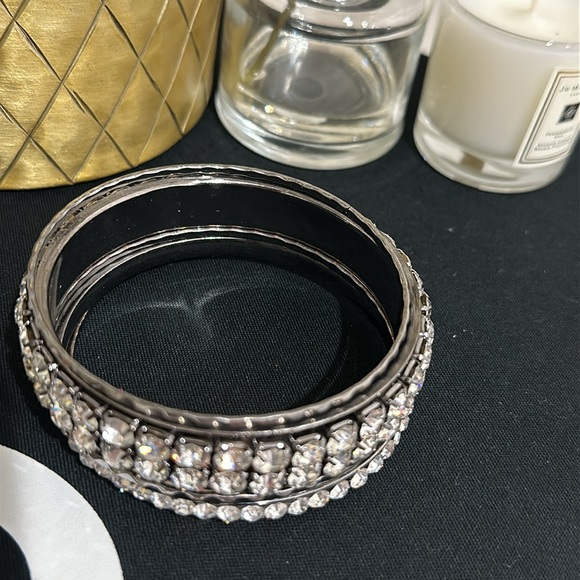 Cache Rhinestone Bangles - Picture 7 of 8